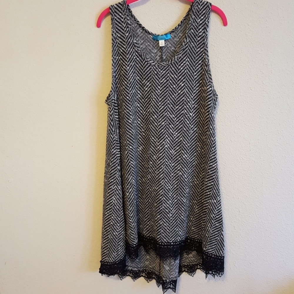 Reposh- zig zag lace trimmer dress as large